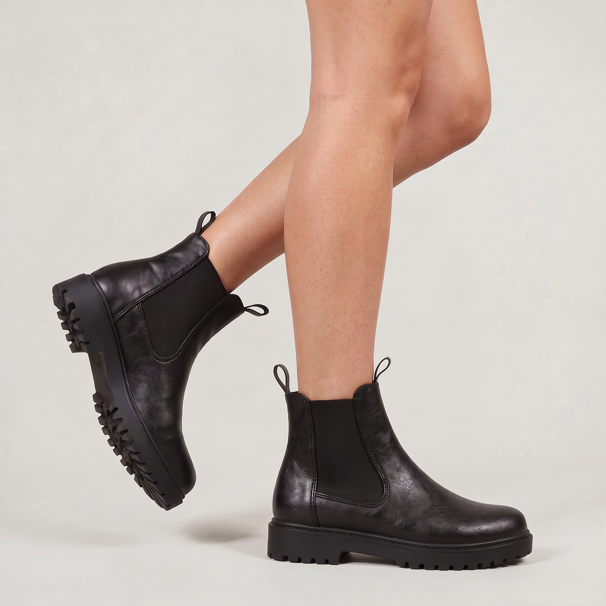 Women’s Chelsea Boots - Classic Pull-On Ankle Fit