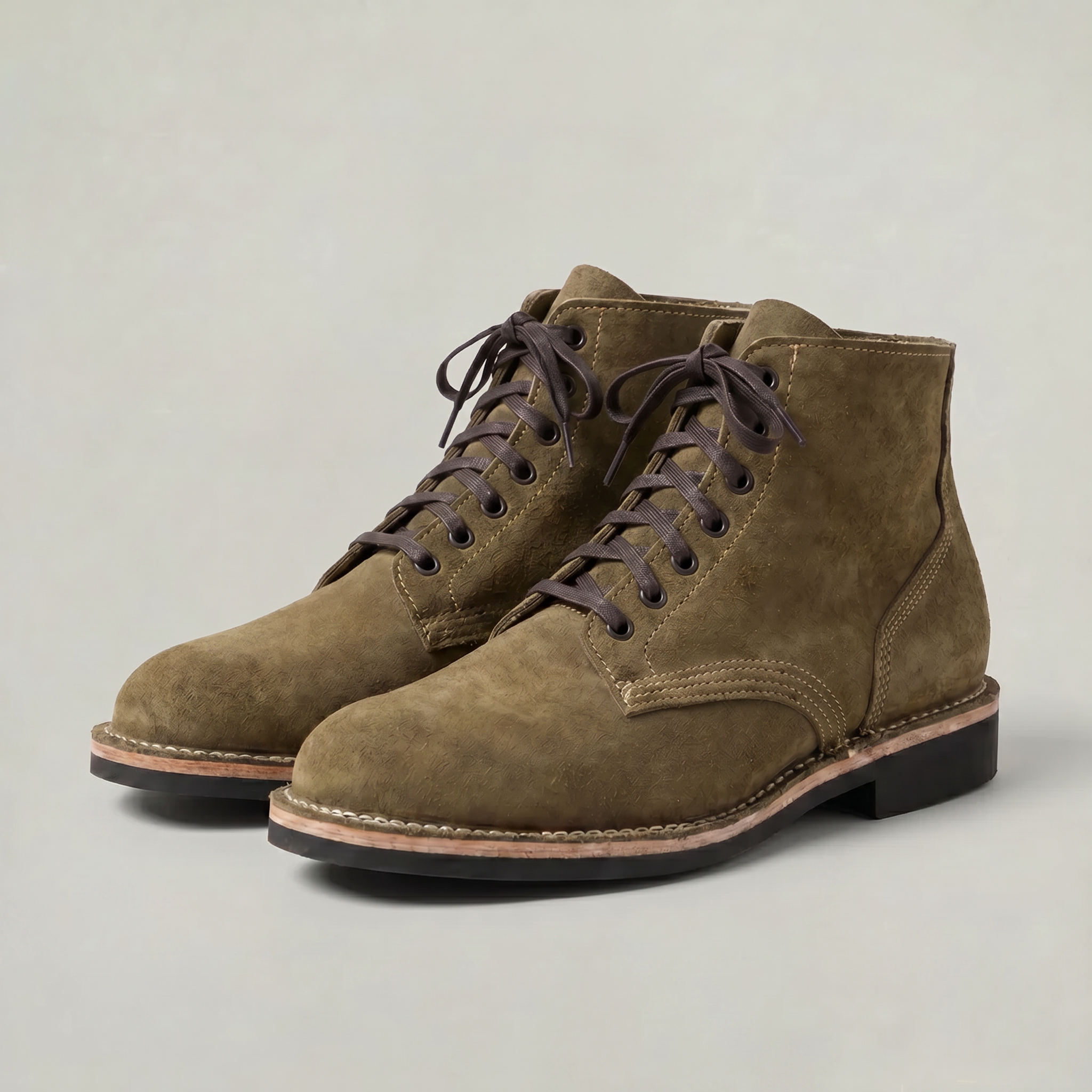 Men’s Round Toe Combat Boots - High-Top Lace-Up Fit