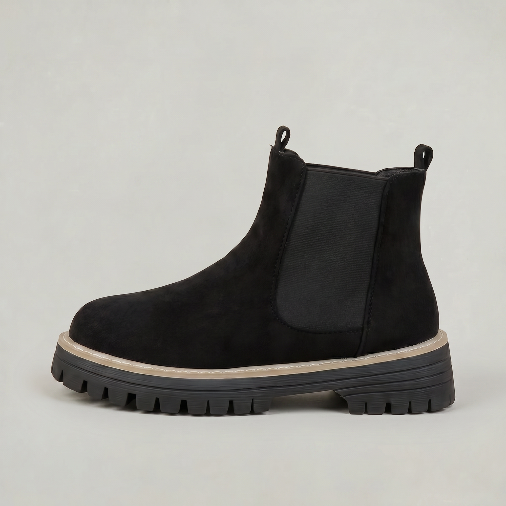 Women’s Chelsea Ankle Boots - Pull-On Lug Sole