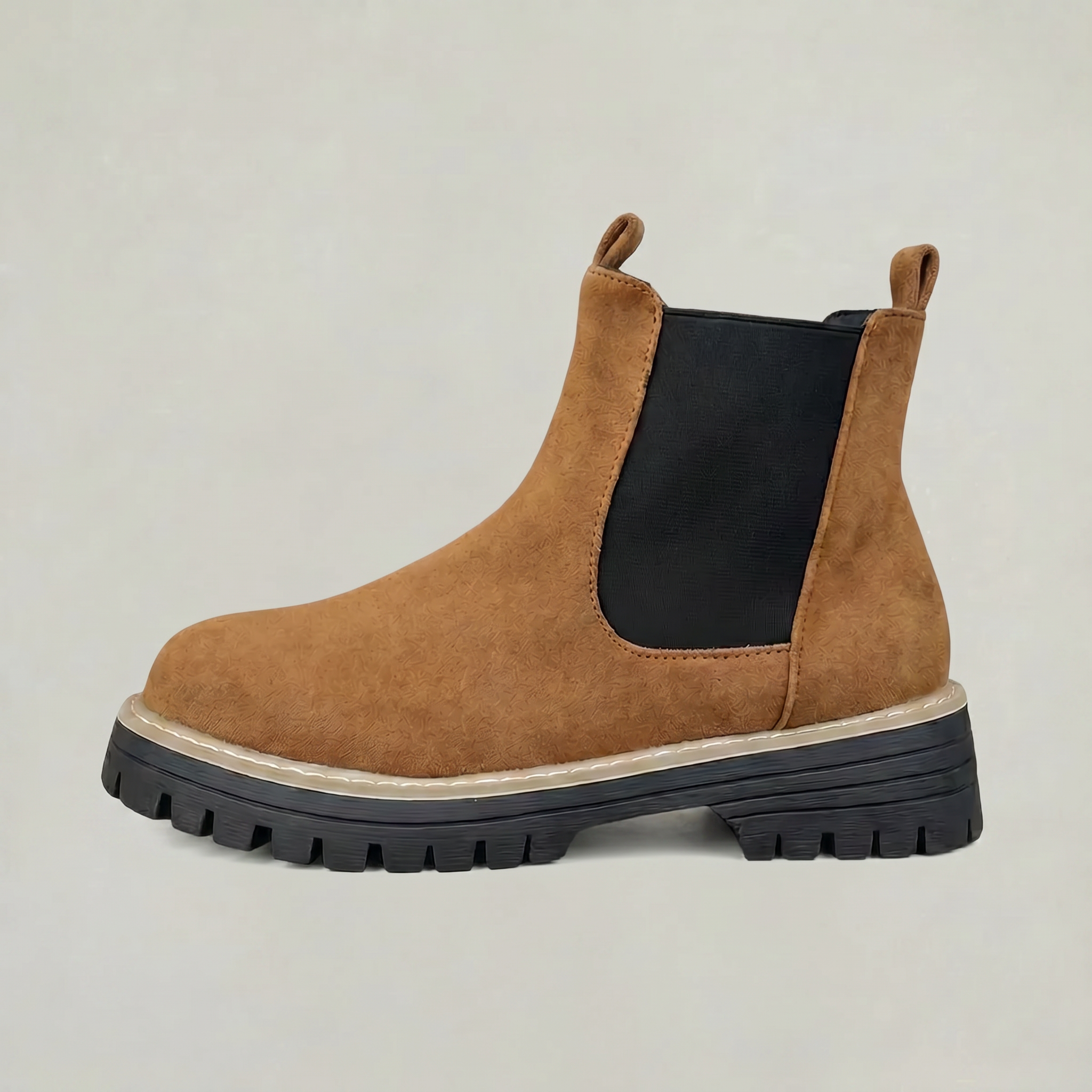 Women’s Chelsea Ankle Boots - Pull-On Lug Sole