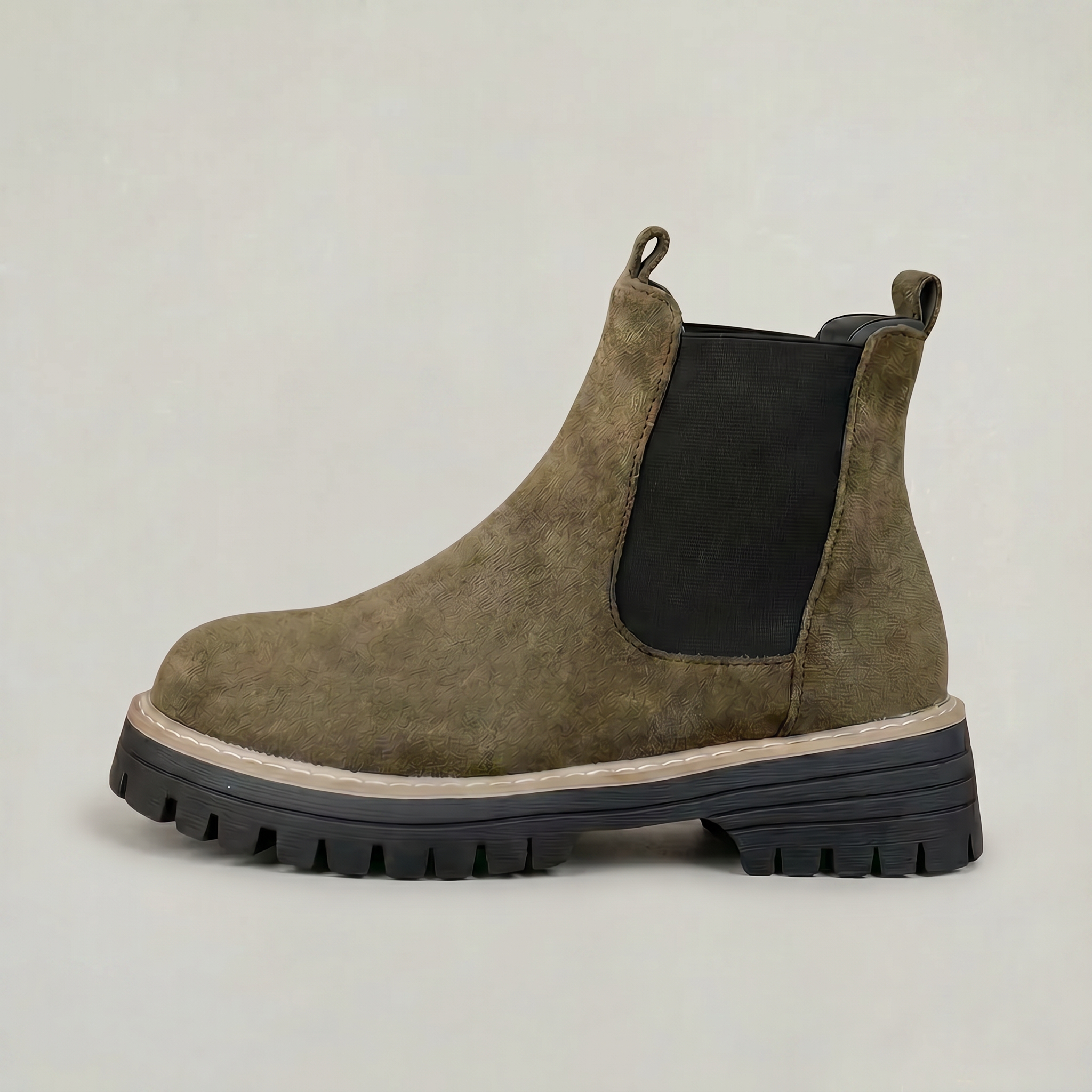 Women’s Chelsea Ankle Boots - Pull-On Lug Sole