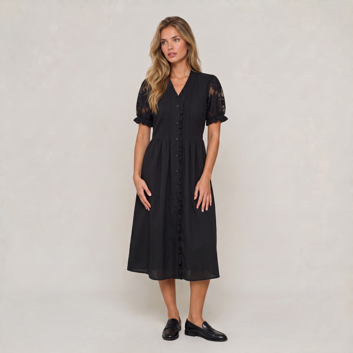 Women’s Button Front Lace Sleeve Midi Dress
