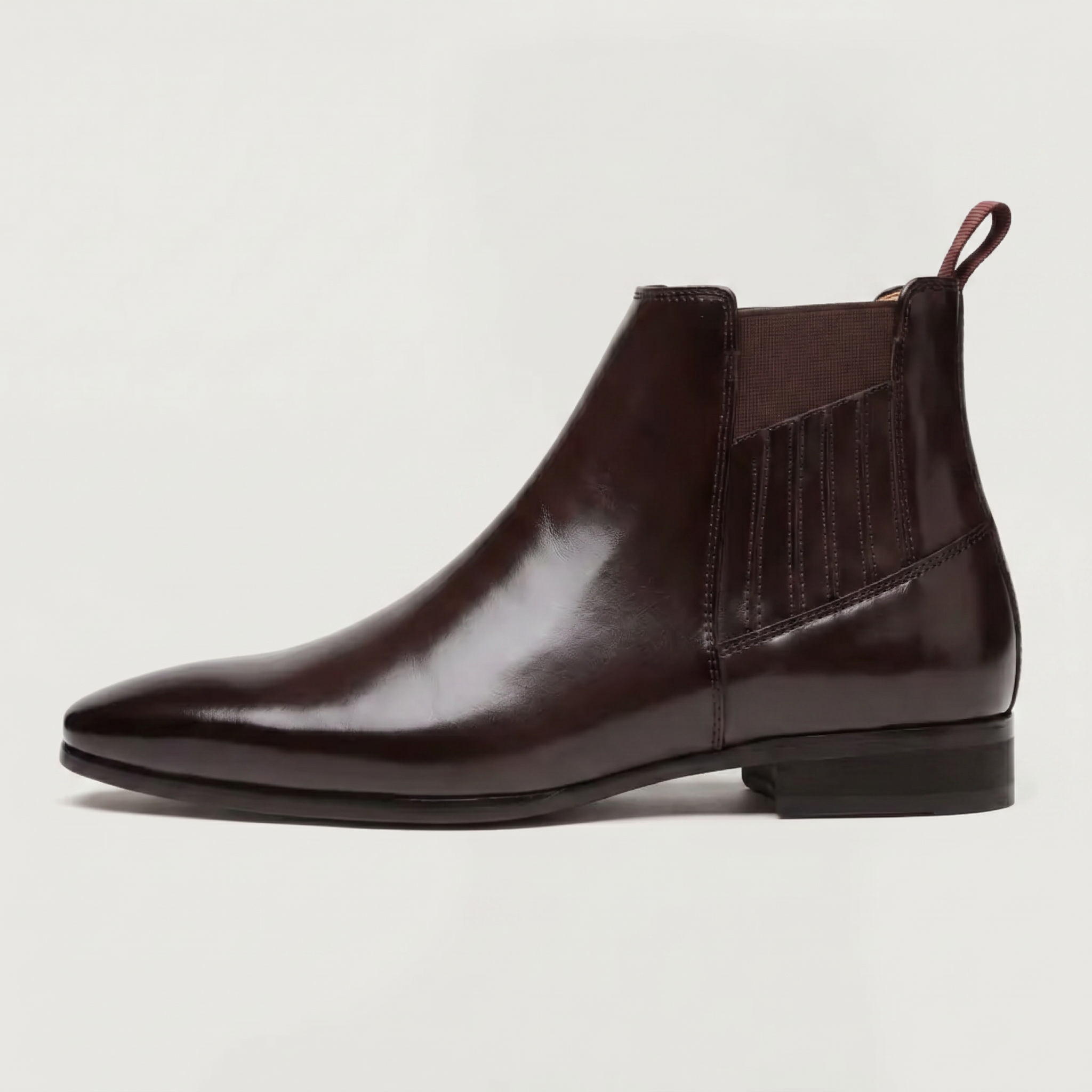 Men’s Pointed Toe Chelsea Boots - Ankle Fit