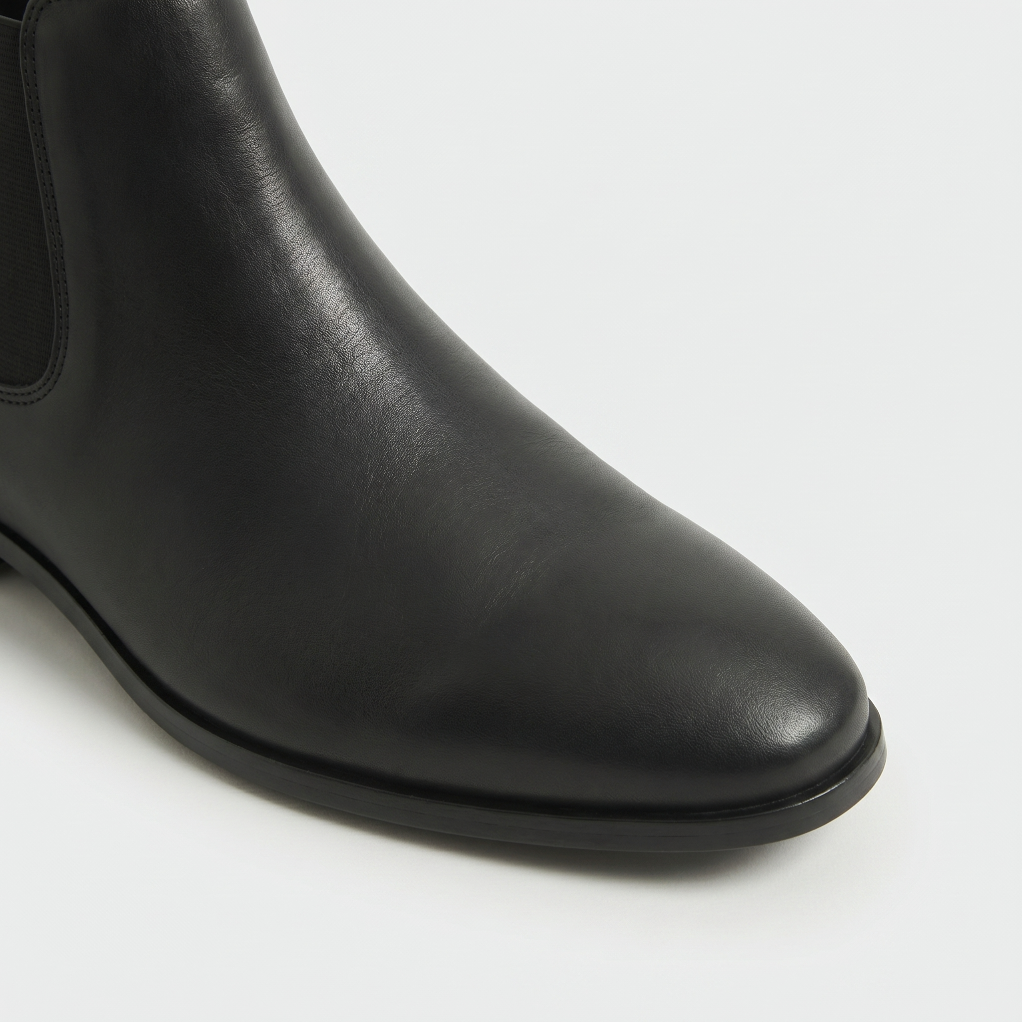 Men’s Smooth Leather Chelsea Boots —  Slip-On Ankle Fit