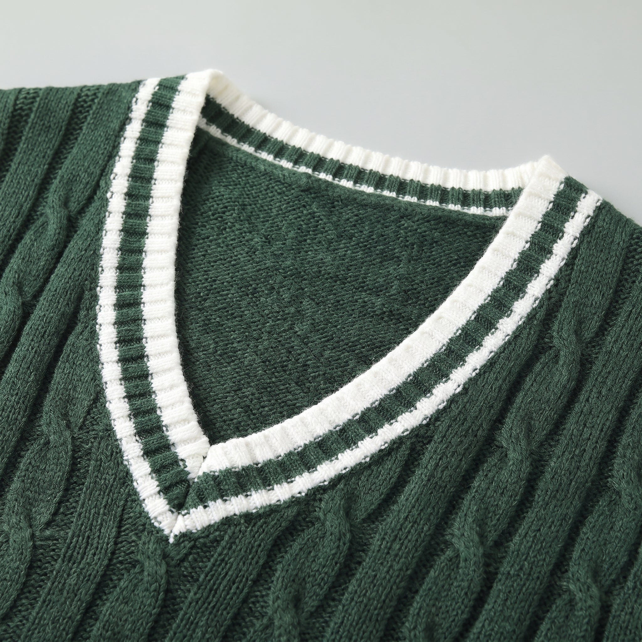 Men’s Cable Knit Sleeveless Vest  - V Neck Sweater