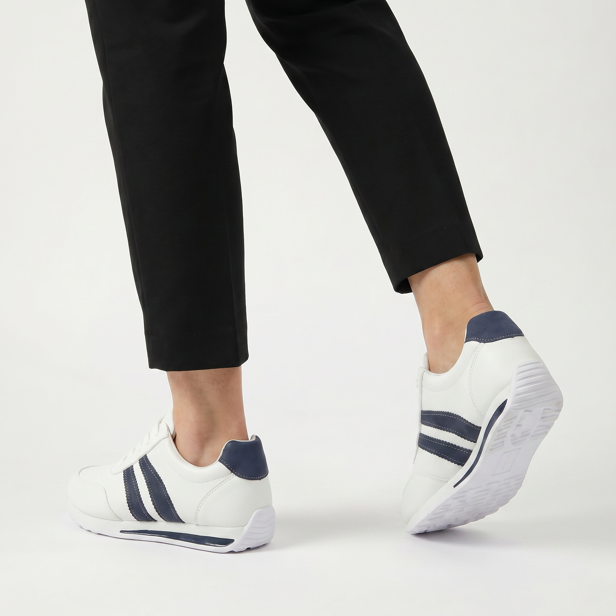 Women’s Lightweight Sport Shoes - Breathable Lace-Up Sneakers