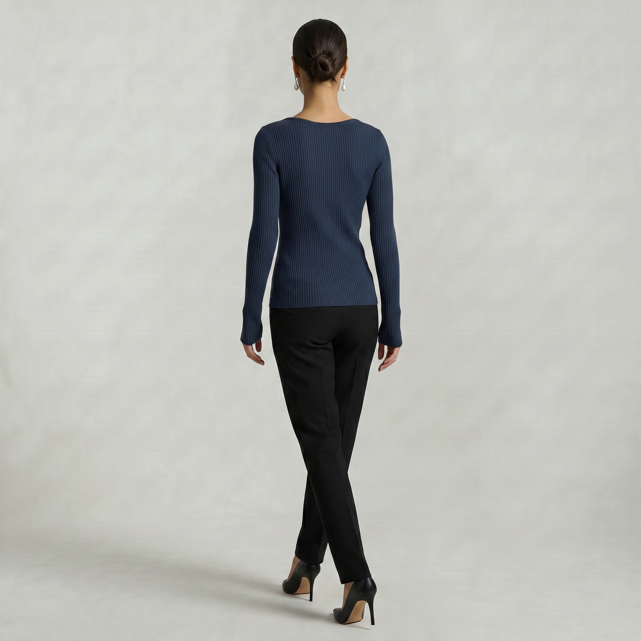 Women’s Slim Fit Long Sleeve Sweater