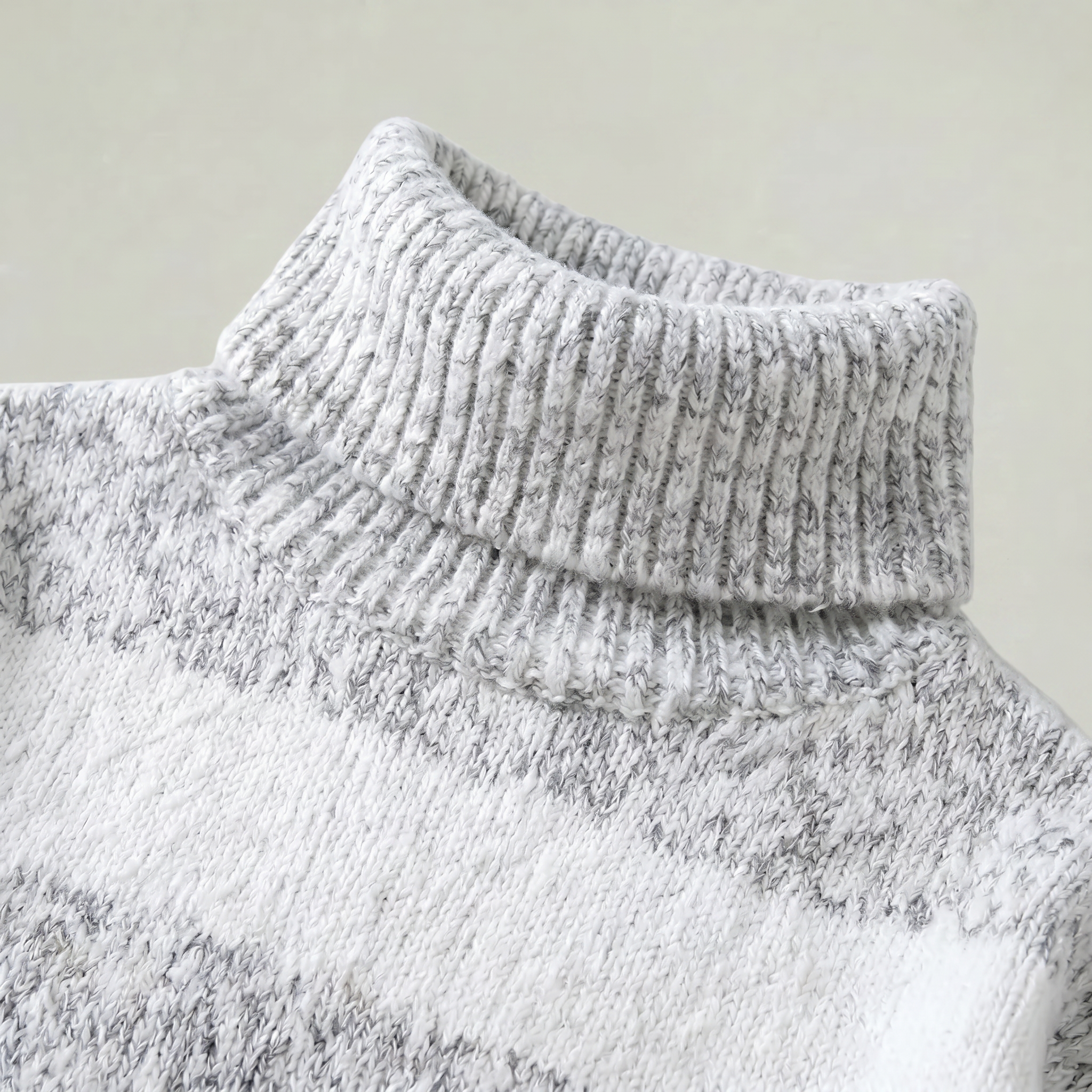 Women’s Turtleneck Sweater - Striped Loose Fit