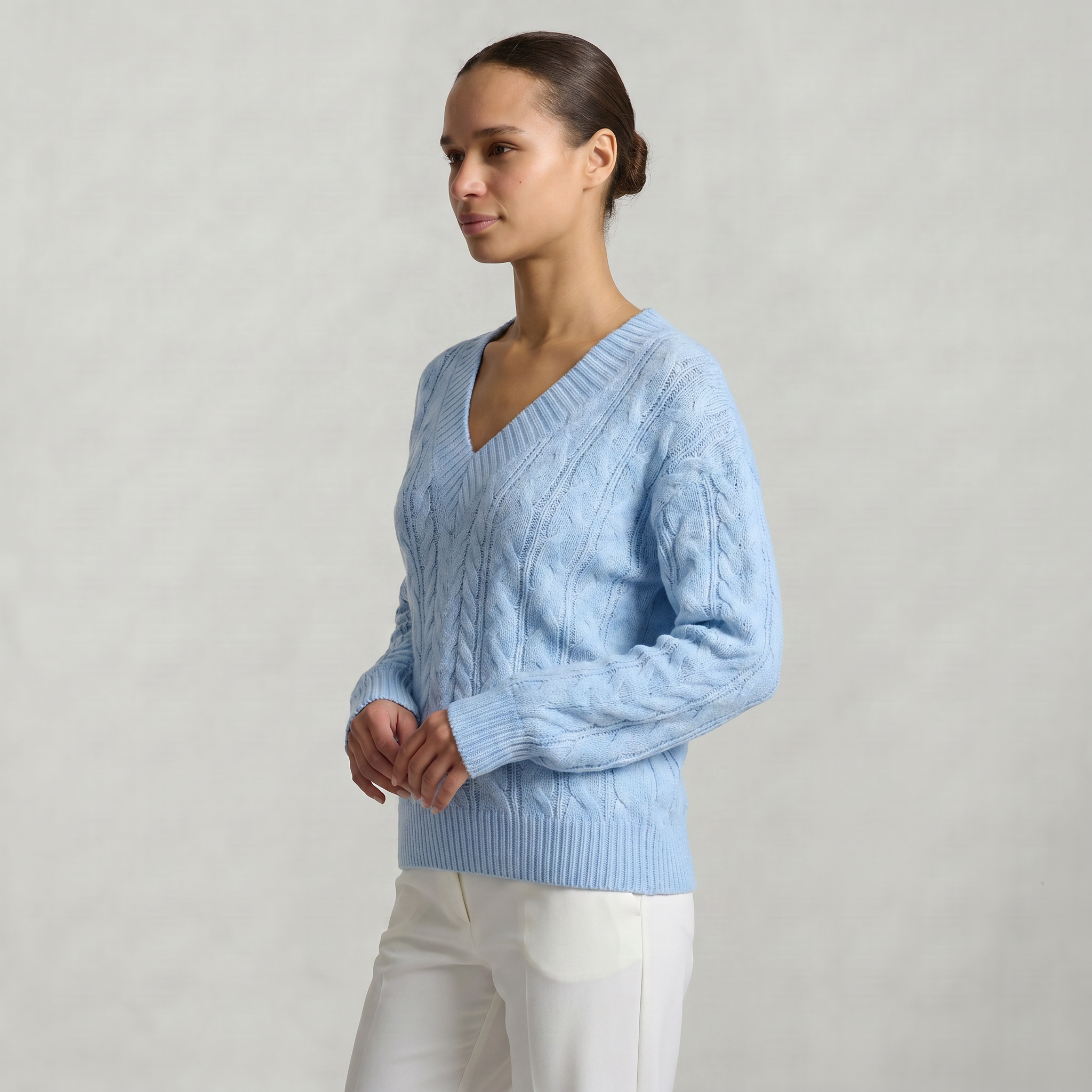 Women’s V-Neck Cable Knit Sweater - Long Sleeve Regular Fit