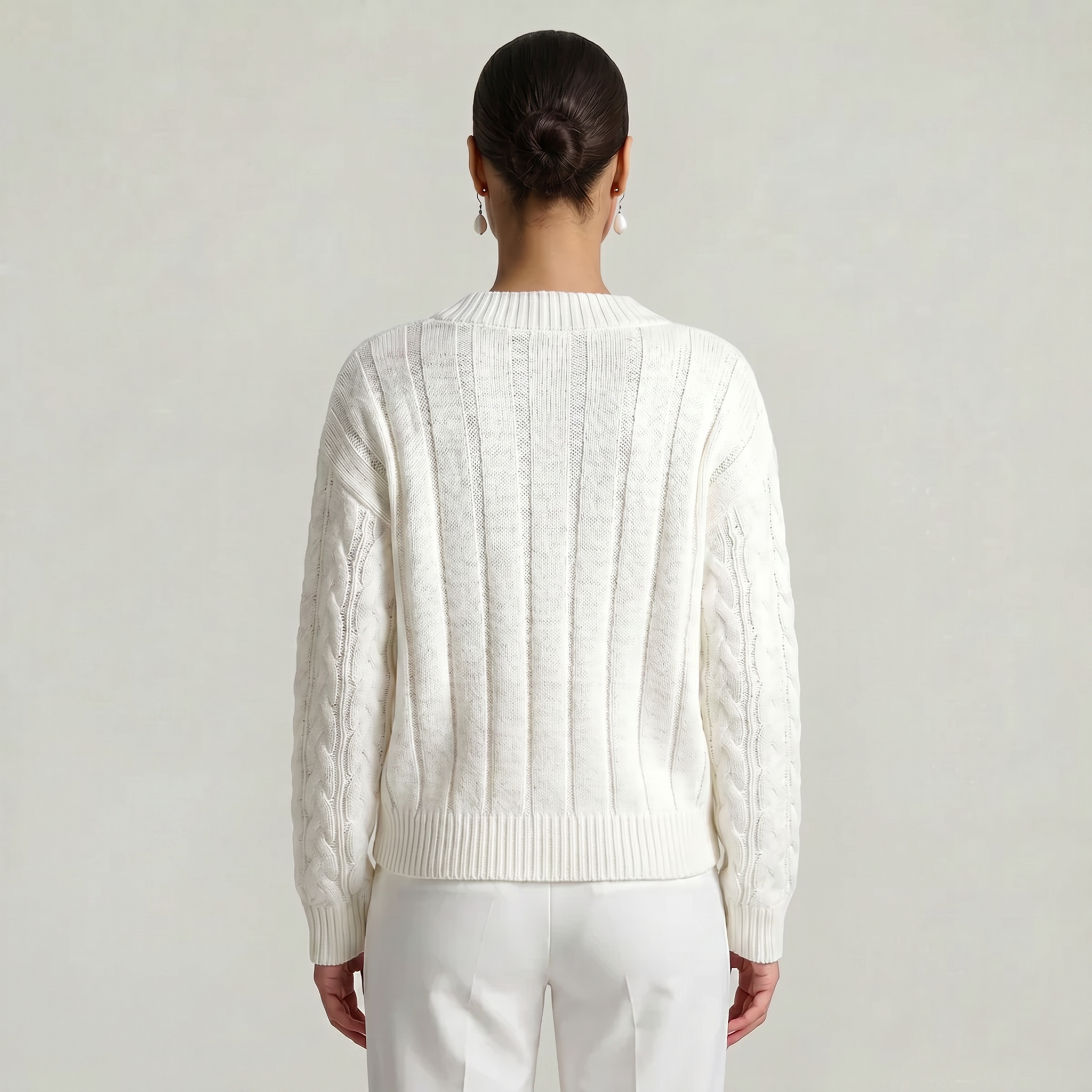 Women’s V-Neck Cable Knit Sweater - Long Sleeve Regular Fit