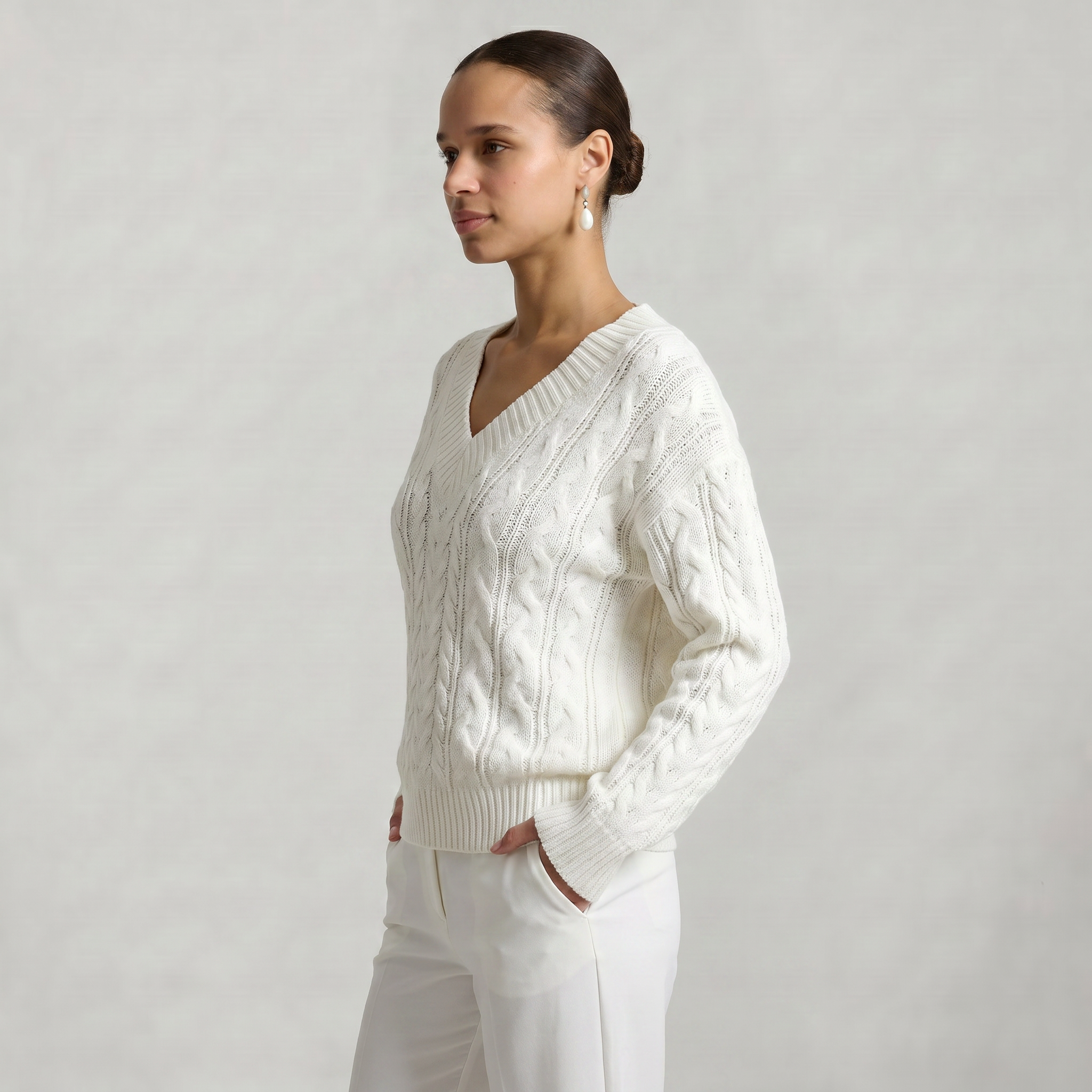 Women’s V-Neck Cable Knit Sweater - Long Sleeve Regular Fit