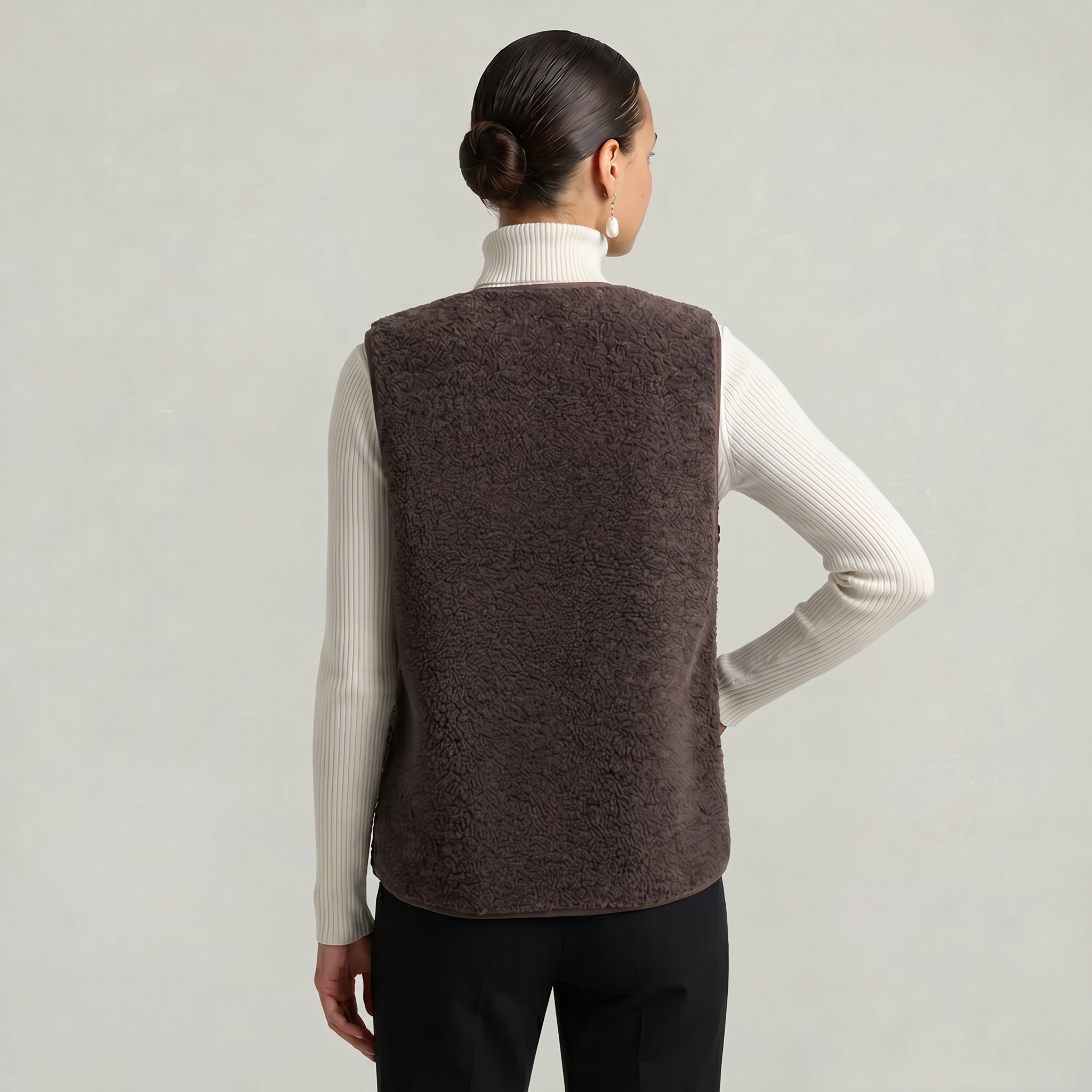 Women’s Sleeveless Zipper Teddy Vest - Relaxed Fit